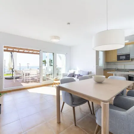 Global Breeze - Seaview 8593 بيت للعطل